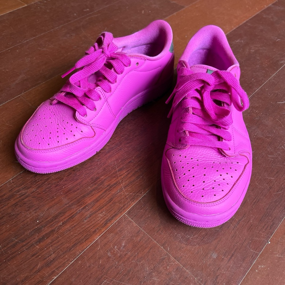 fuchsia air jordan 1 retro low NS
